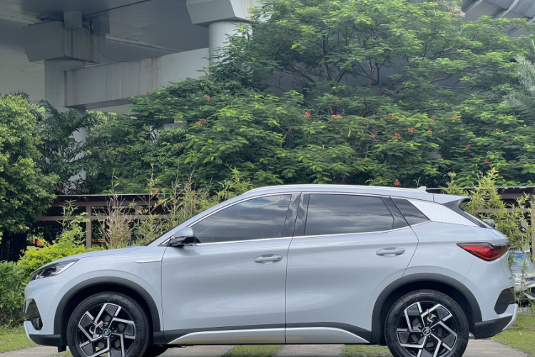 BYD Yuan 2023 car image #4