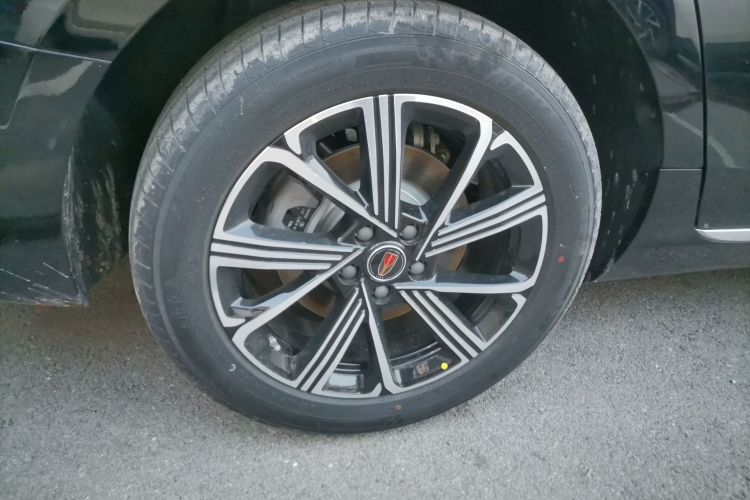 HongQi H5 PHEV 2025 #4 HongQi H5 PHEV 2025 car image #4