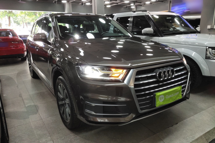 Audi Q7 2016 car image #4