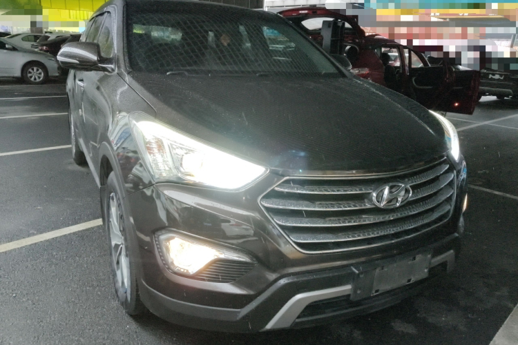 Hyundai Grand Santa Fe 2017 #4 Hyundai Grand Santa Fe 2017 car image #4