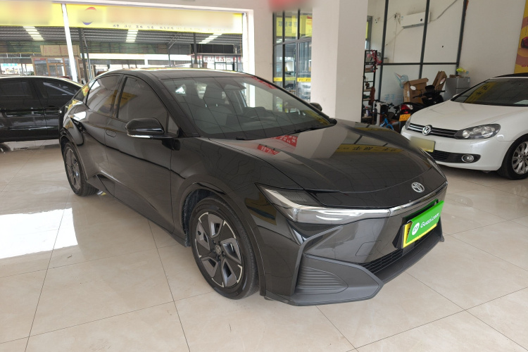 Toyota bZ3 2024 immagine di auto #4