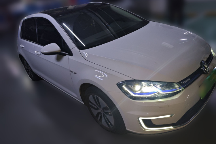 Volkswagen Golf Pure Electric 2020 imagen de coche #4
