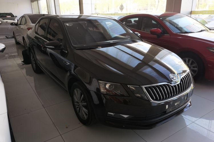 Skoda Octavia 2018 #4 Skoda Octavia 2018 car image #4