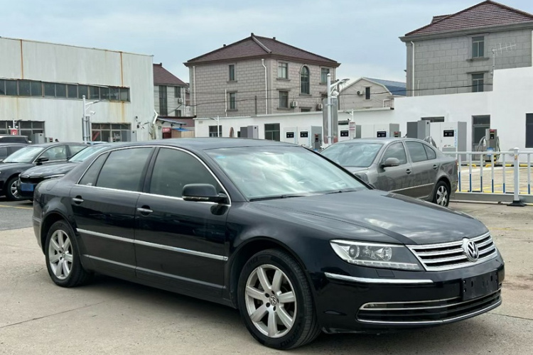 Volkswagen Pheaton 2016 immagine di auto #4