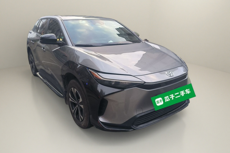 Toyota bZ4X 2023 immagine di auto #4