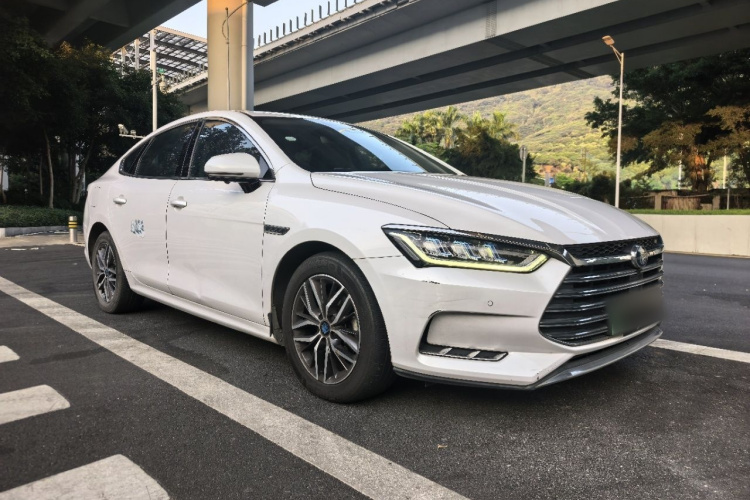 BYD Qin Pro New Energy 2018 immagine di auto #4