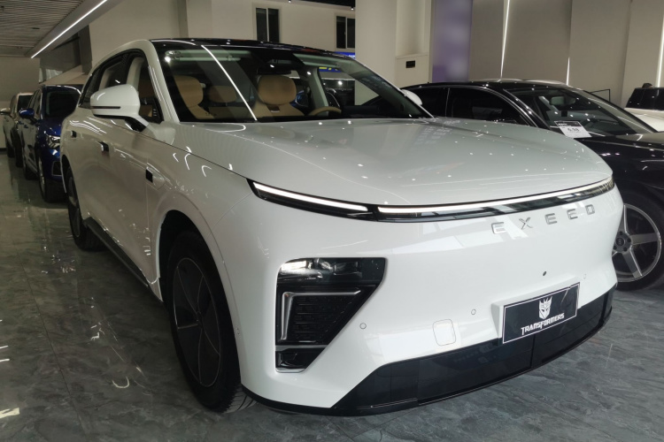 Exceed Stellar Era ET 2025 car image #4