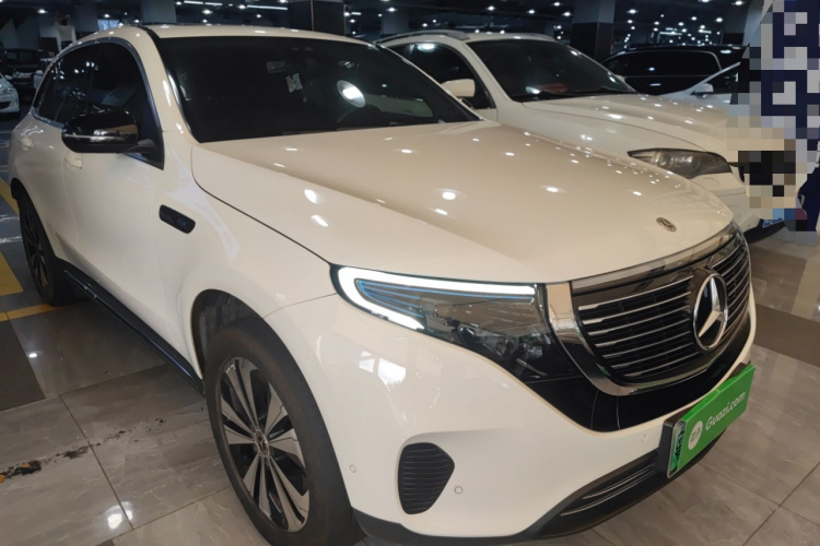 Mercedes-Benz EQC Class 2022 car image #4
