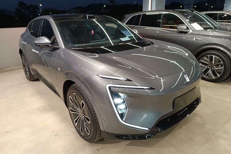 Avatr 07 2024 car image #4