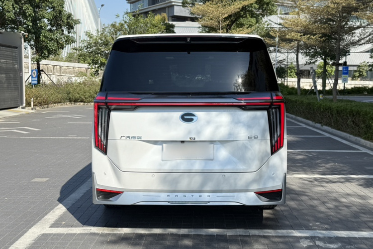 GAC Trumpchi E9 2023 #4 GAC Trumpchi E9 2023 image de voiture #4