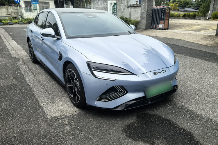 BYD Seal 2023 car image #4