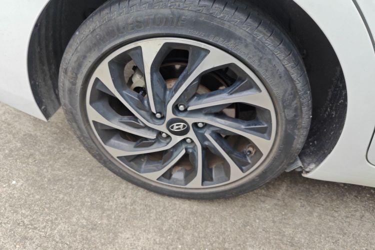 Hyundai Elantra AD 2019 car image #4