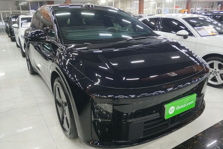 Li i6 2025 immagine di auto #4