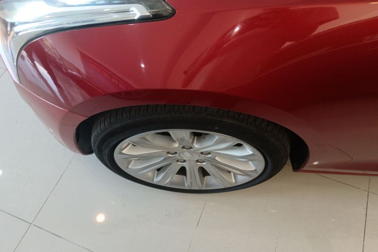 2017 car image #4