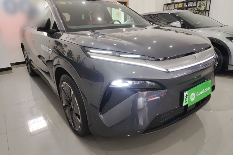 BYD Tang L 2025 صورة سيارة #4