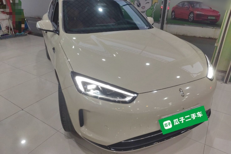 2023 car image #4