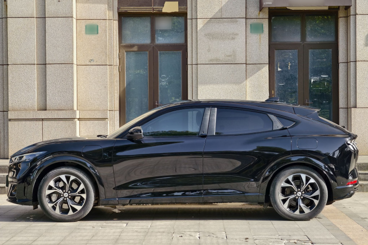 Ford Mustang Mach-E 2023 #4 Ford Mustang Mach-E 2023 car image #4