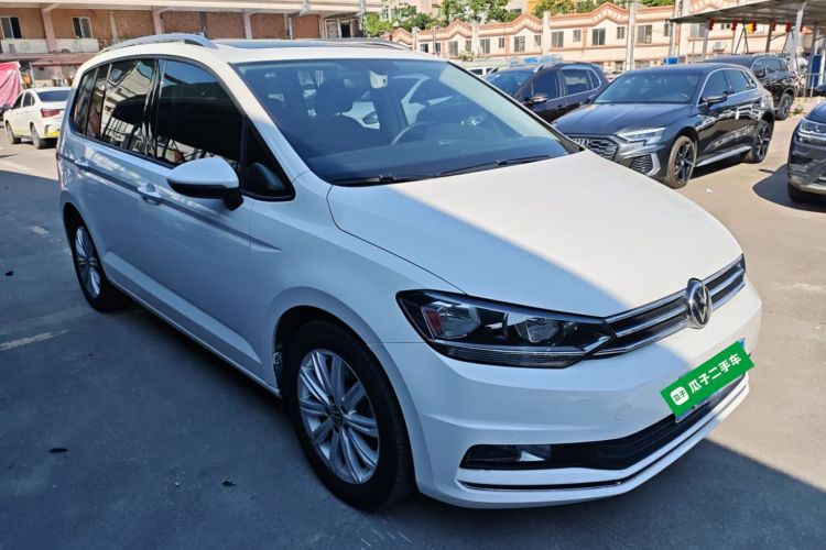 Volkswagen Touran 2021 immagine di auto #4