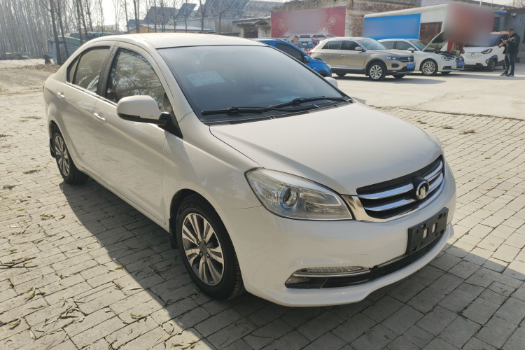 Great Wall C30 2015 car image #4