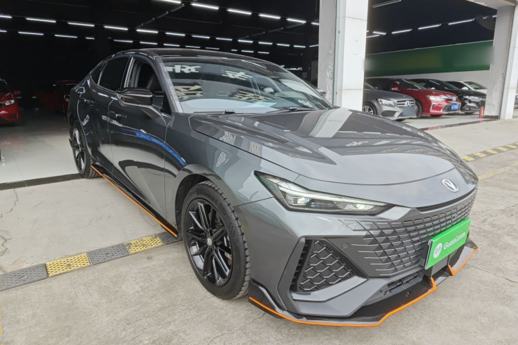 Changan UNI-V 2022 car image #4