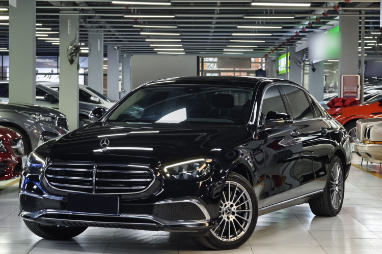 Mercedes-Benz E Class 2022 car image #4