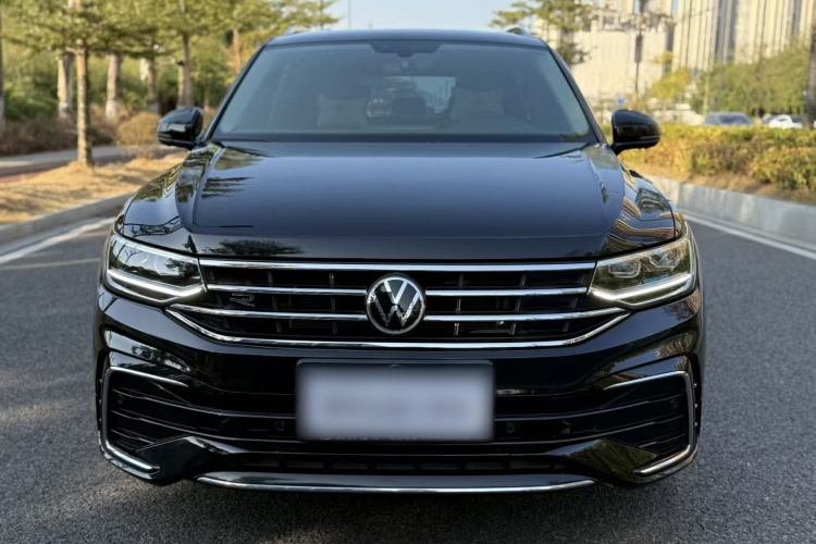 Volkswagen Tiguan L 2022 imagen de coche #4