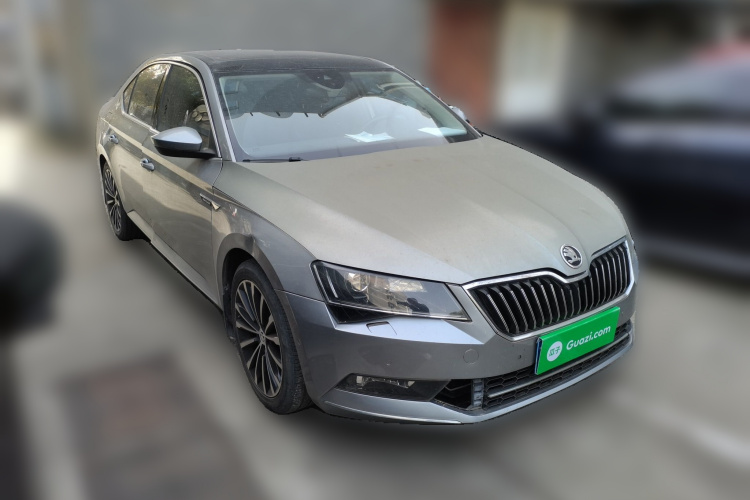 Skoda Superb 2016 car image #4