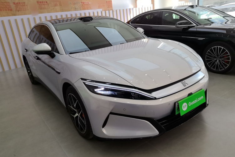 BYD HanL 2025 صورة سيارة #4