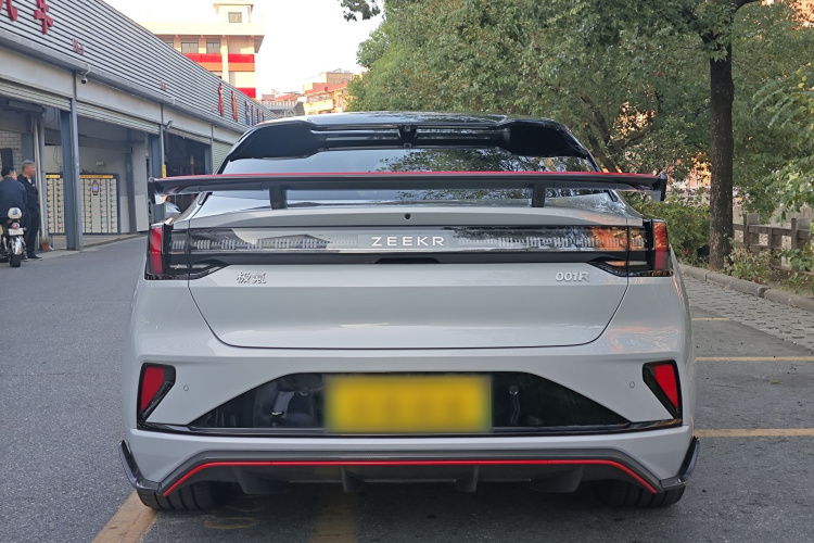 极氪 极氪001 FR 2025 汽车图片 #4