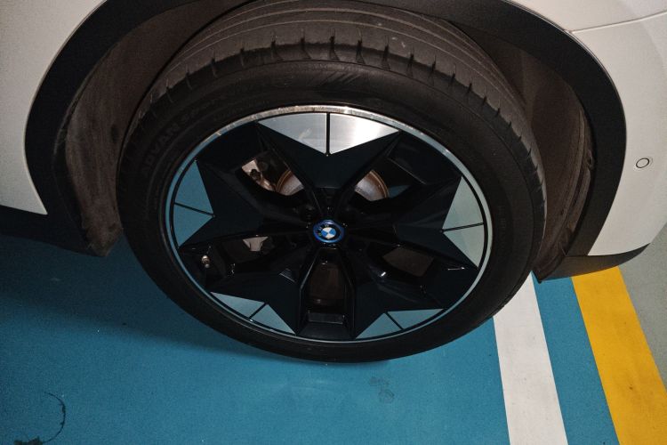 BMW iX3 2020 car image #4