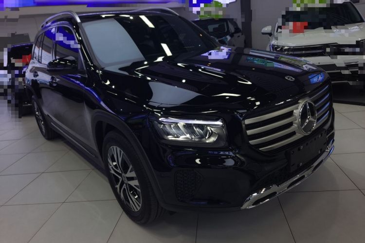 Mercedes-Benz GLB Class 2025 car image #4