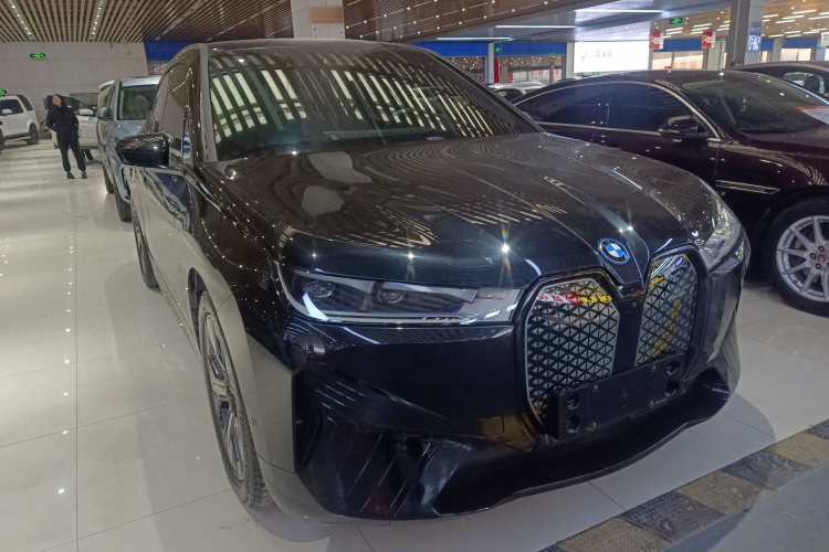 BMW iX 2024 immagine di auto #4