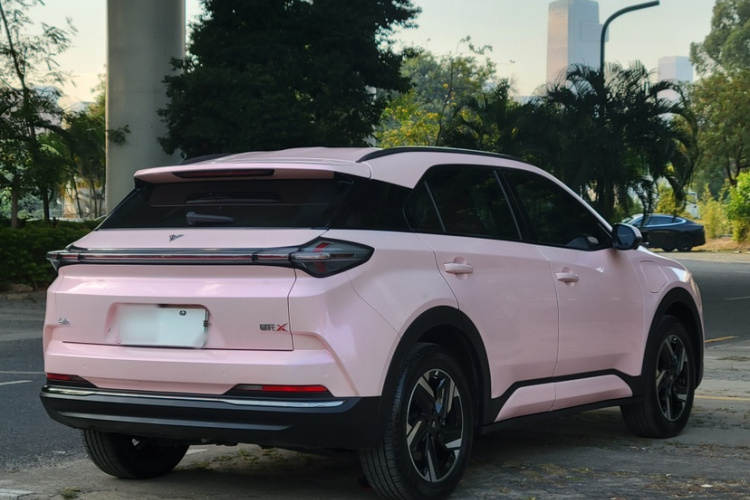 哪吒汽车 哪吒X 2024 #4 哪吒汽车 哪吒X 2024 汽车图片 #4