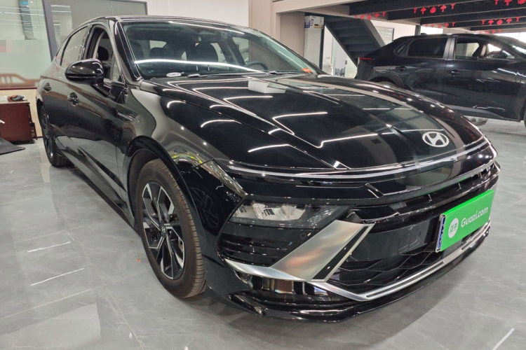 Hyundai Sonata 2025 car image #4