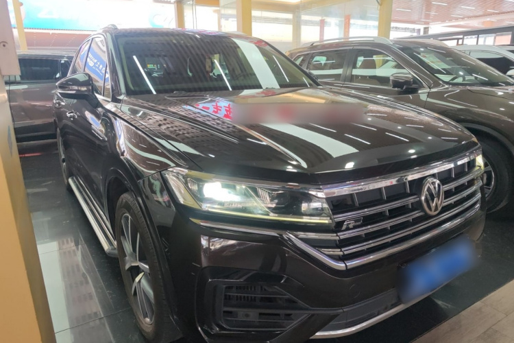 Volkswagen Touareg 2018 car image #4