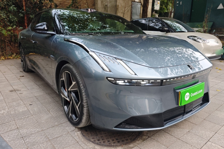 Lynk & Co 2024 car image #4