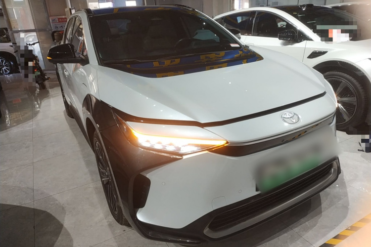 Toyota bZ4X 2022 immagine di auto #4