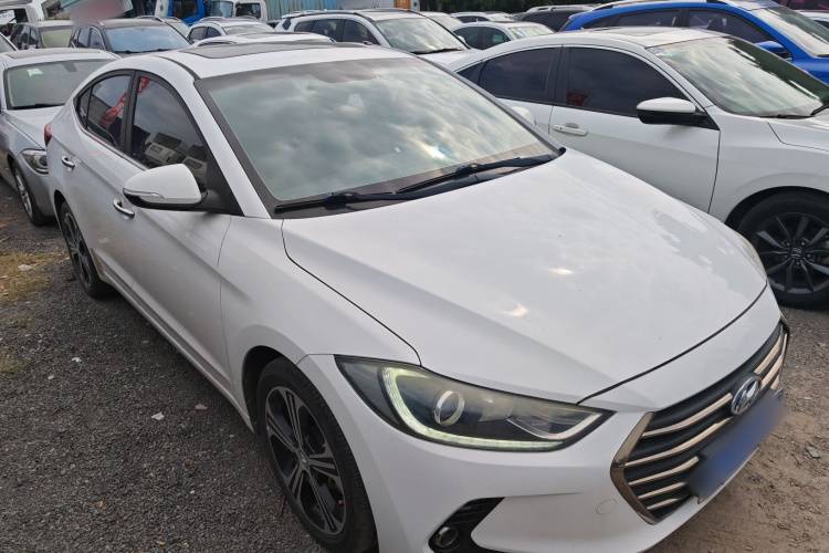 Hyundai Elantra AD 2019 car image #4
