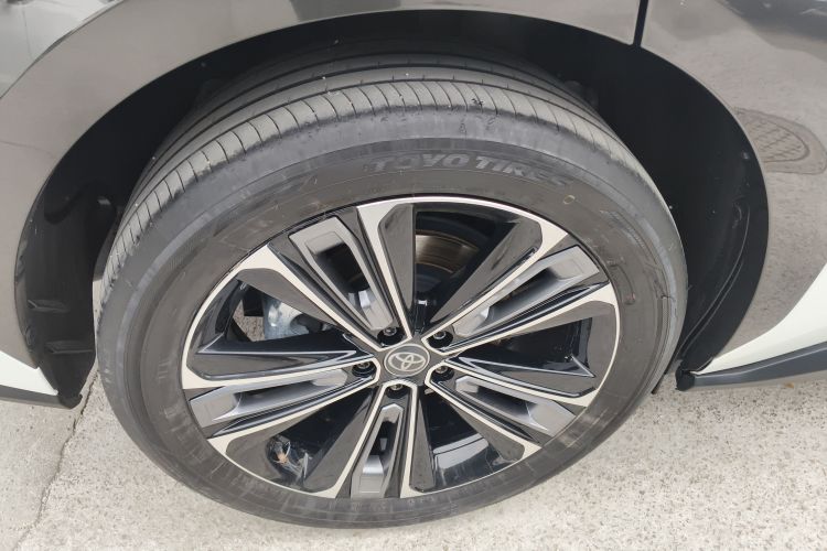 Toyota bZ4X 2022 immagine di auto #4