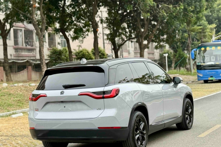 NIO ES8 2020 car image #4