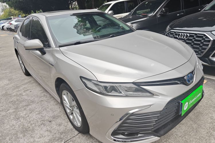 Toyota Camry 2022 image de voiture #4