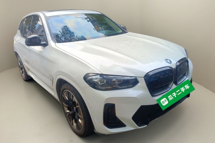 BMW iX3 2023 car image #4