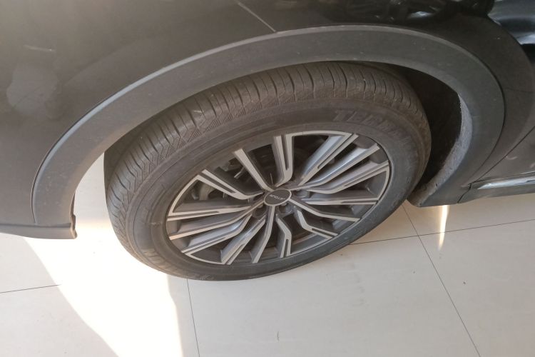 X70 PLUS 2024 car image #4