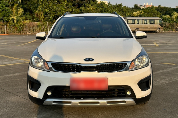 Kia Rio Cross 2018 car image #4