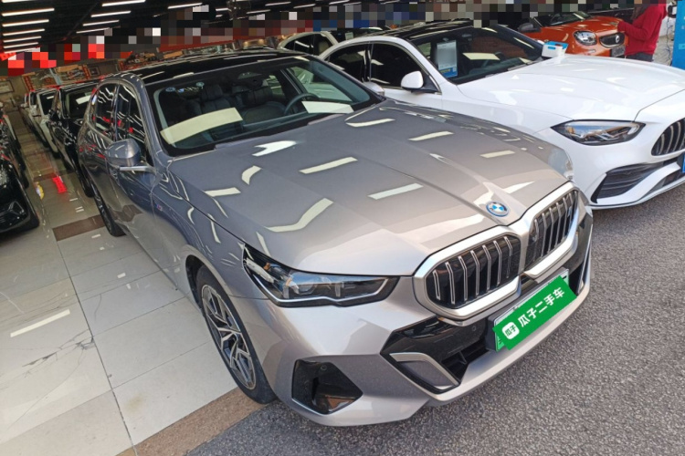 BMW i5 2024 image de voiture #4