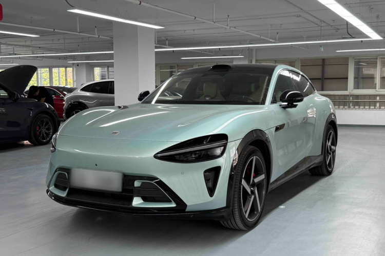 MI YU7 2025 #4 MI YU7 2025 car image #4