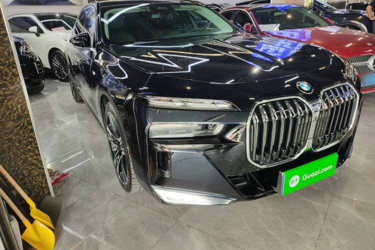 BMW 7 Series 2023 #4 BMW 7 Series 2023 car image #4