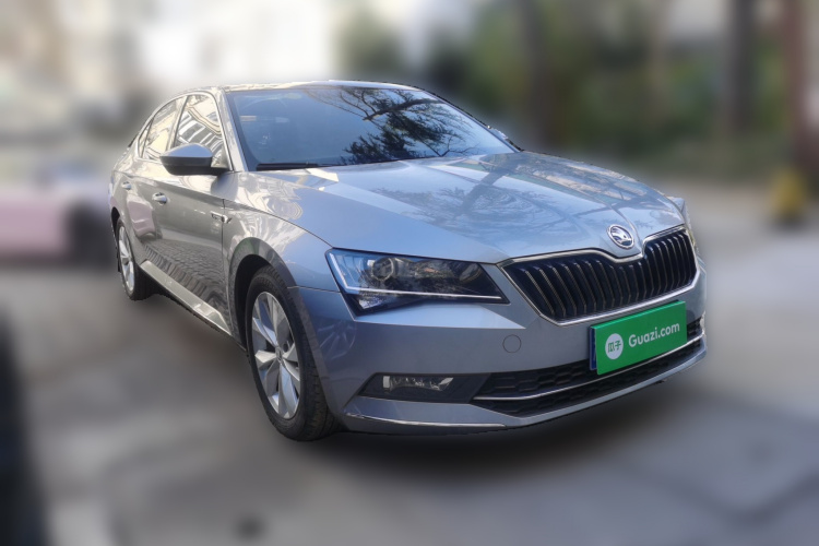 Skoda Superb 2017 #4 Skoda Superb 2017 car image #4