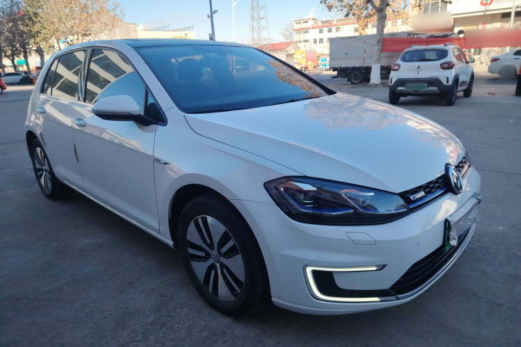 Volkswagen Golf Pure Electric 2020 car image #4