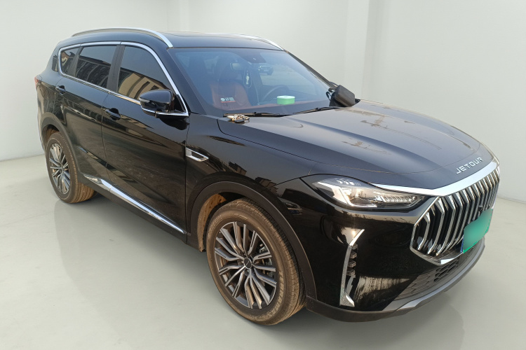X70 PLUS 2025 #4 X70 PLUS 2025 car image #4